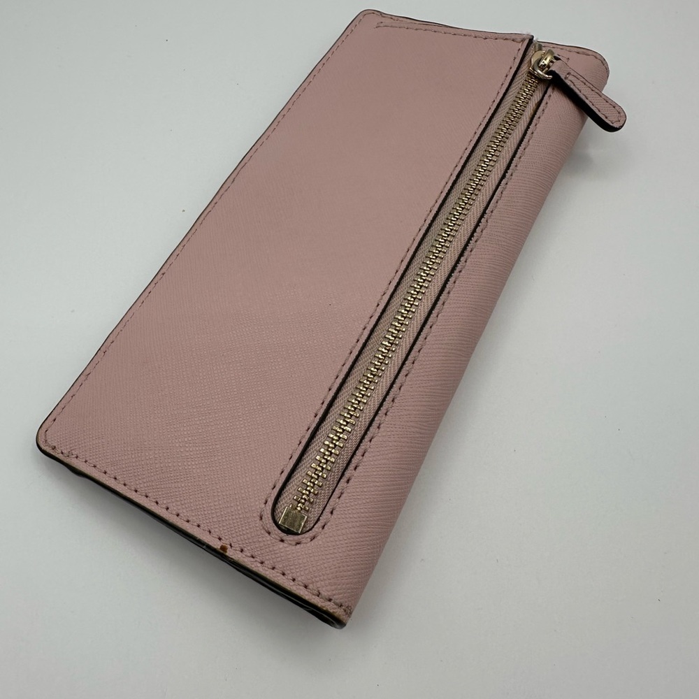 GIVEAWAY Michael Kors Blush Pink Wallet with Gold Accent - Picture 3 of 8